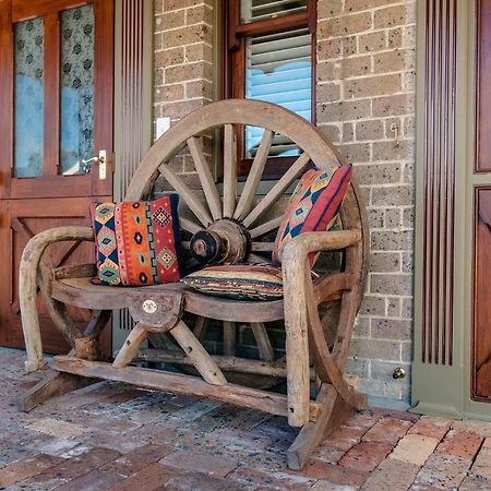 Old Bank Boutique Hotel Mittagong Extérieur photo
