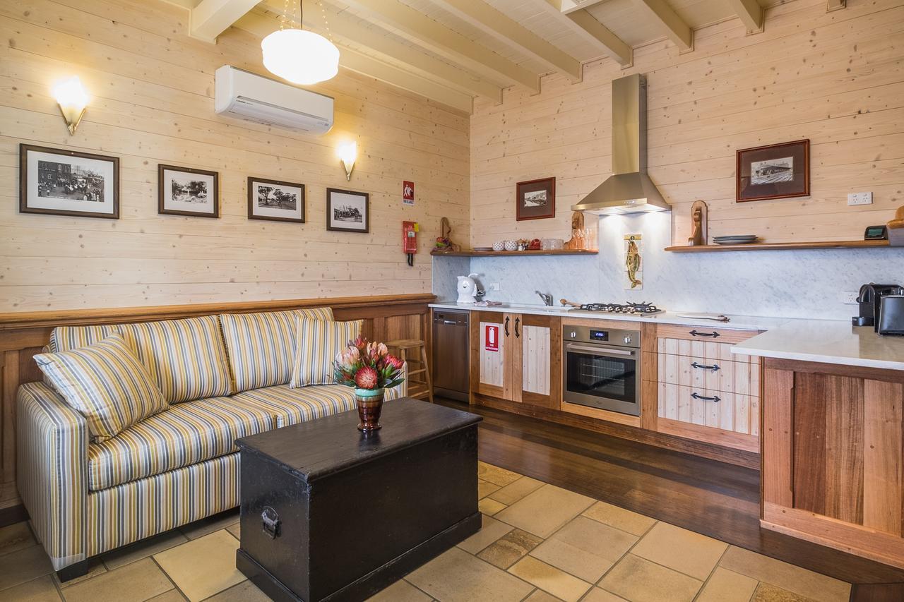 Old Bank Boutique Hotel Mittagong Extérieur photo