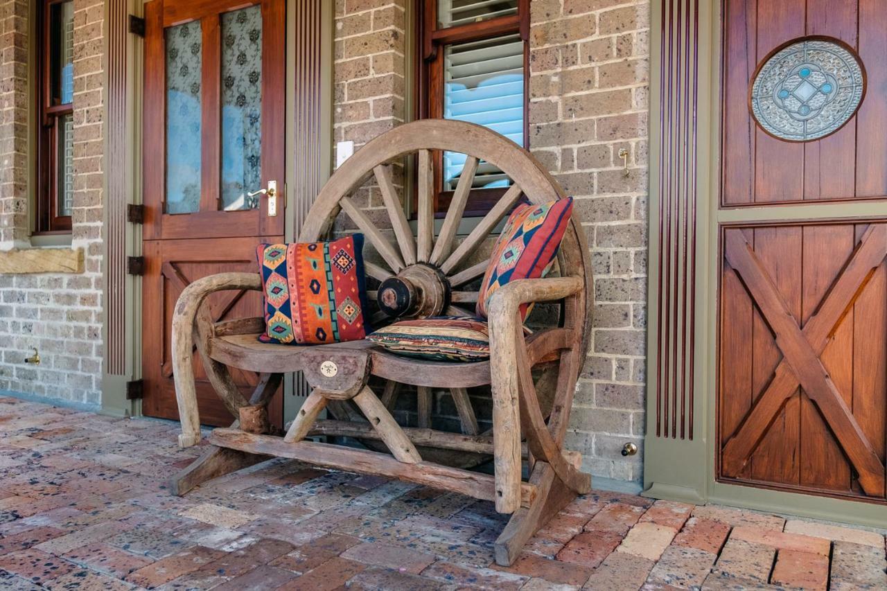 Old Bank Boutique Hotel Mittagong Extérieur photo